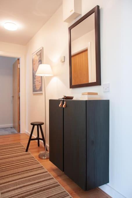 2 Bed 2 Bath Apartment With Canal View 더블린 외부 사진